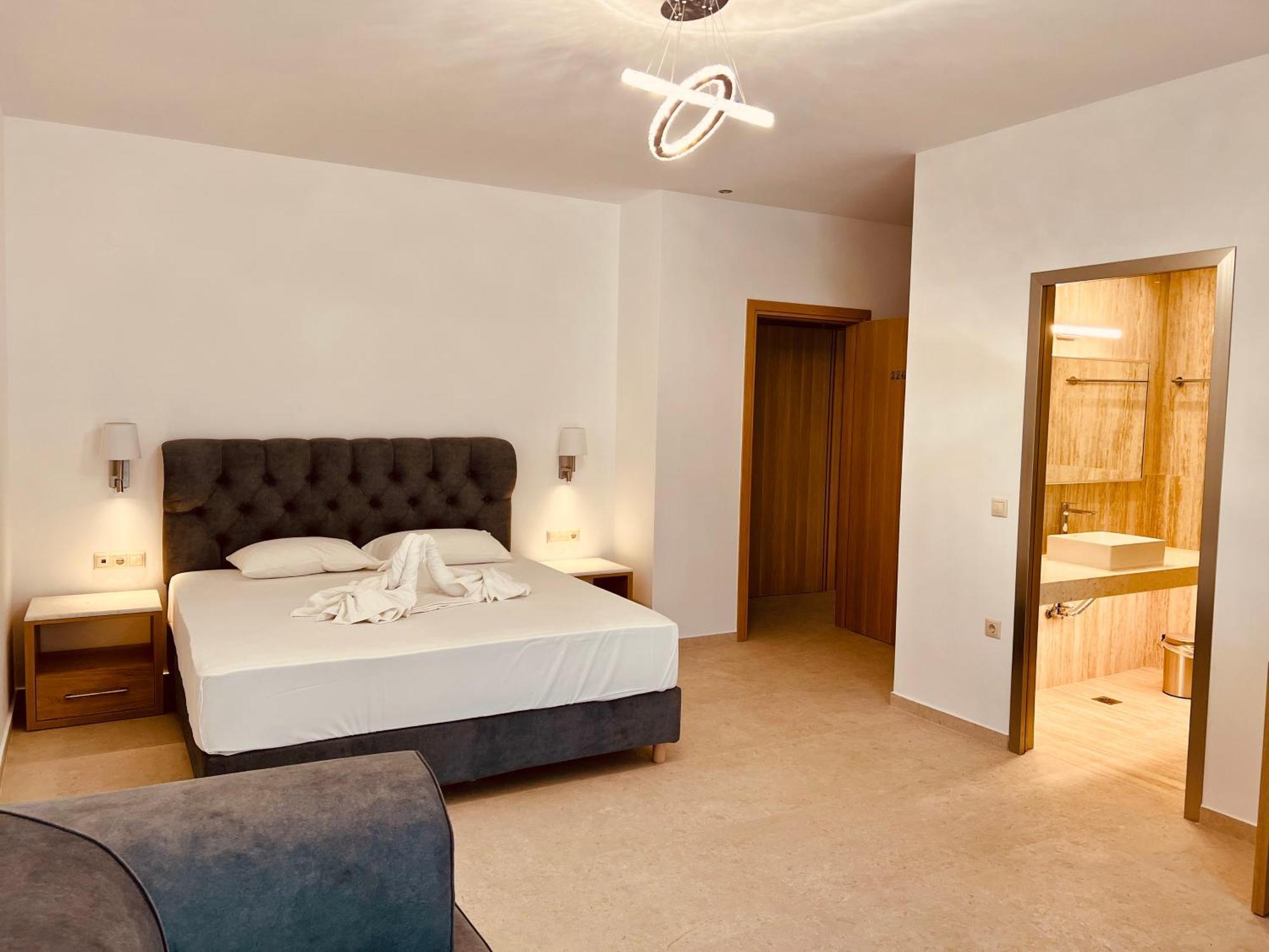 Lili Hotel Gazi Buitenkant foto